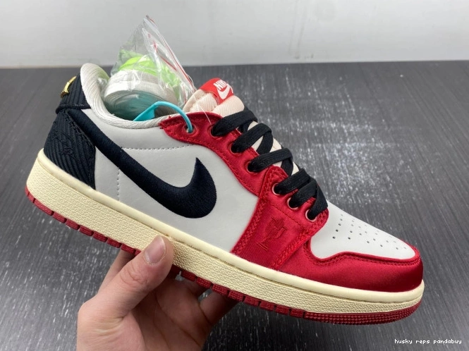 Rep Husky Low 1 Jordan FN0432-017 Air OG Room x Home Trophy 0809